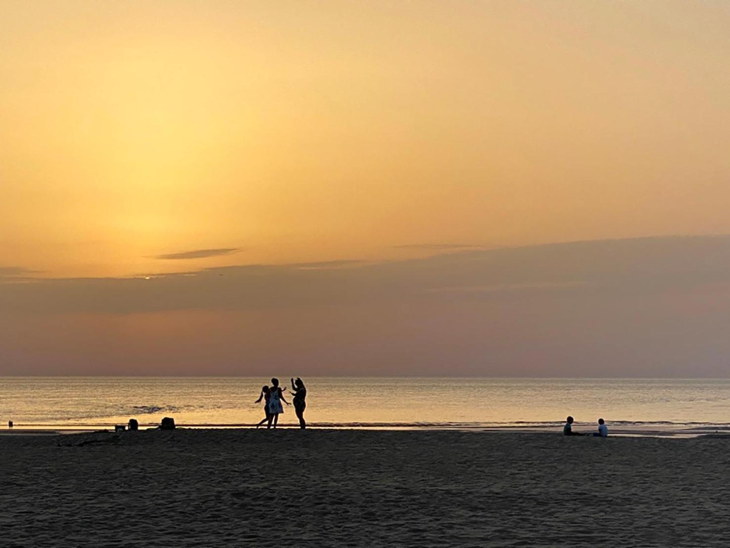 Residentie Sofia, Coxy-beach, Iepenwal, Kraaienest, Atlantic, Royal, Miramar * Koksijde