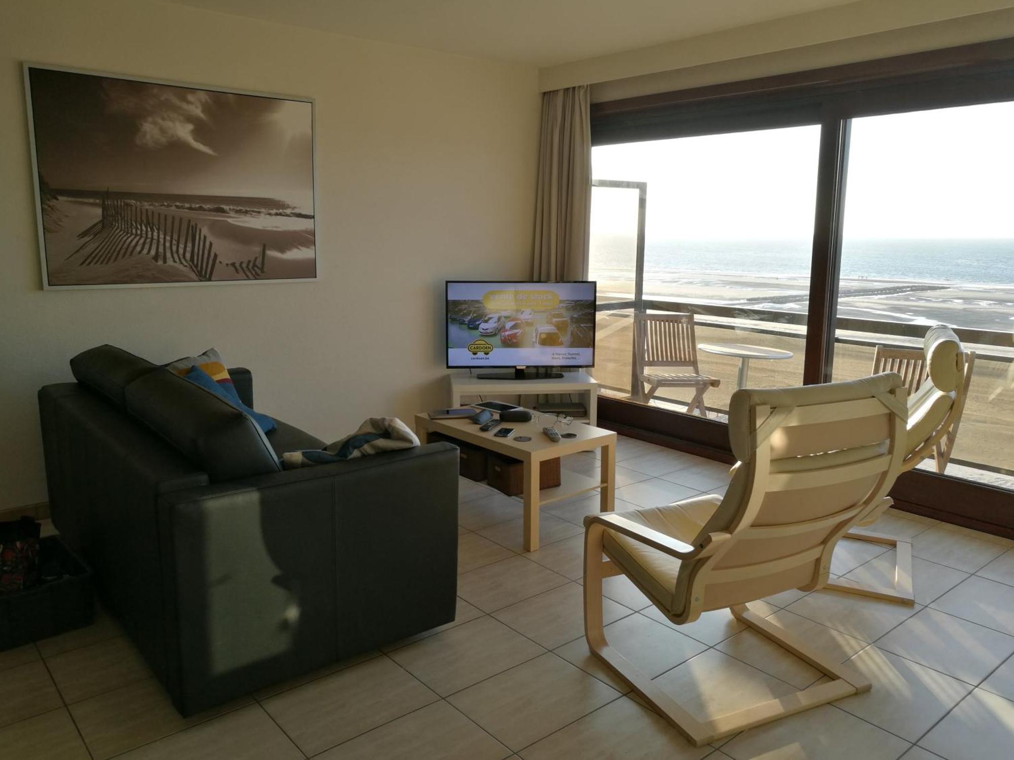 Apartment Zeedijk Koksijde
